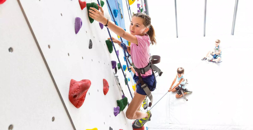 Activités ludiques et grimpe à Climb Up Merignac pendant les vacances de printemps