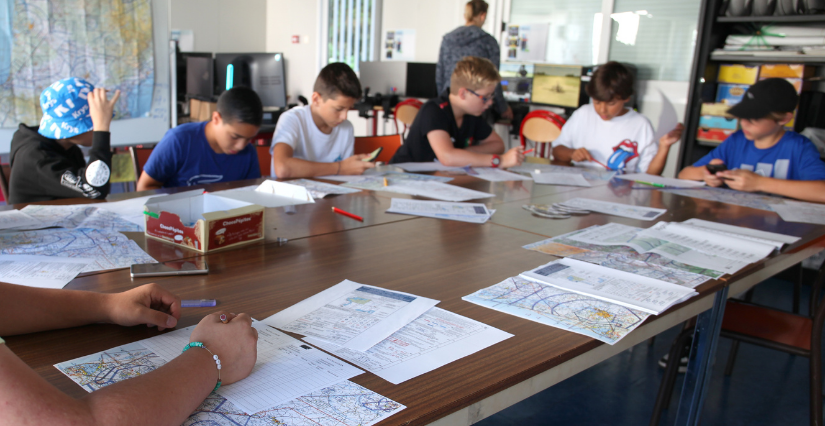 Stage découverte des métiers aéronautiques pour ados à Aérocampus Junior, proche Bordeaux