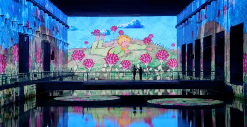 Exposition immersive "Le petit prince" aux Bassins des Lumières à la base sous-marine de Bordeaux
