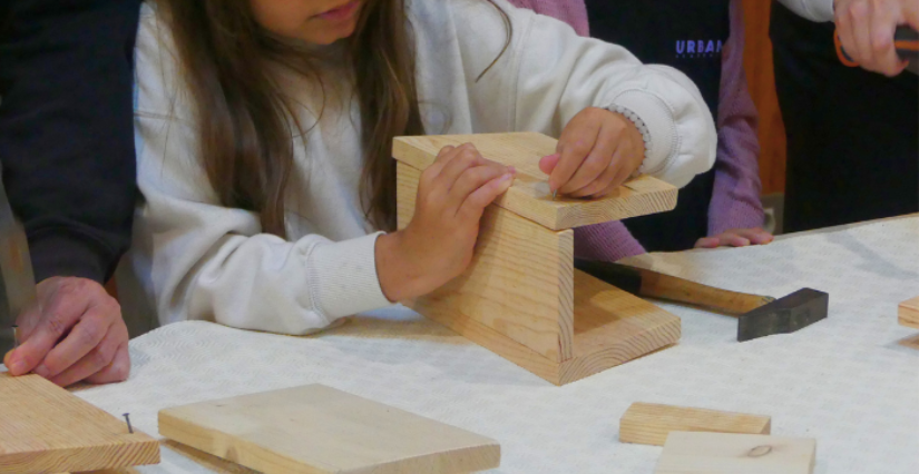Atelier construction d'une mangeoire à oiseaux à Terres d'oiseaux