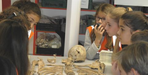 Atelier archéologie pour les enfants à Cap Sciences, Bordeaux